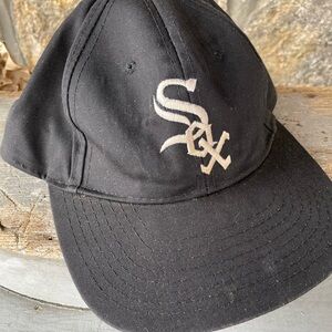 Men’s White Sox Black Baseball Cap